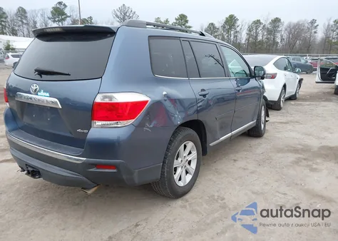 2013 Toyota Highlander Se V6 z USA, uszkodzony, nr VIN 5TDBK3EH0DS237268